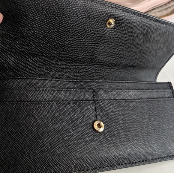 Black Michael Kors wallet - Picture 4 of 4